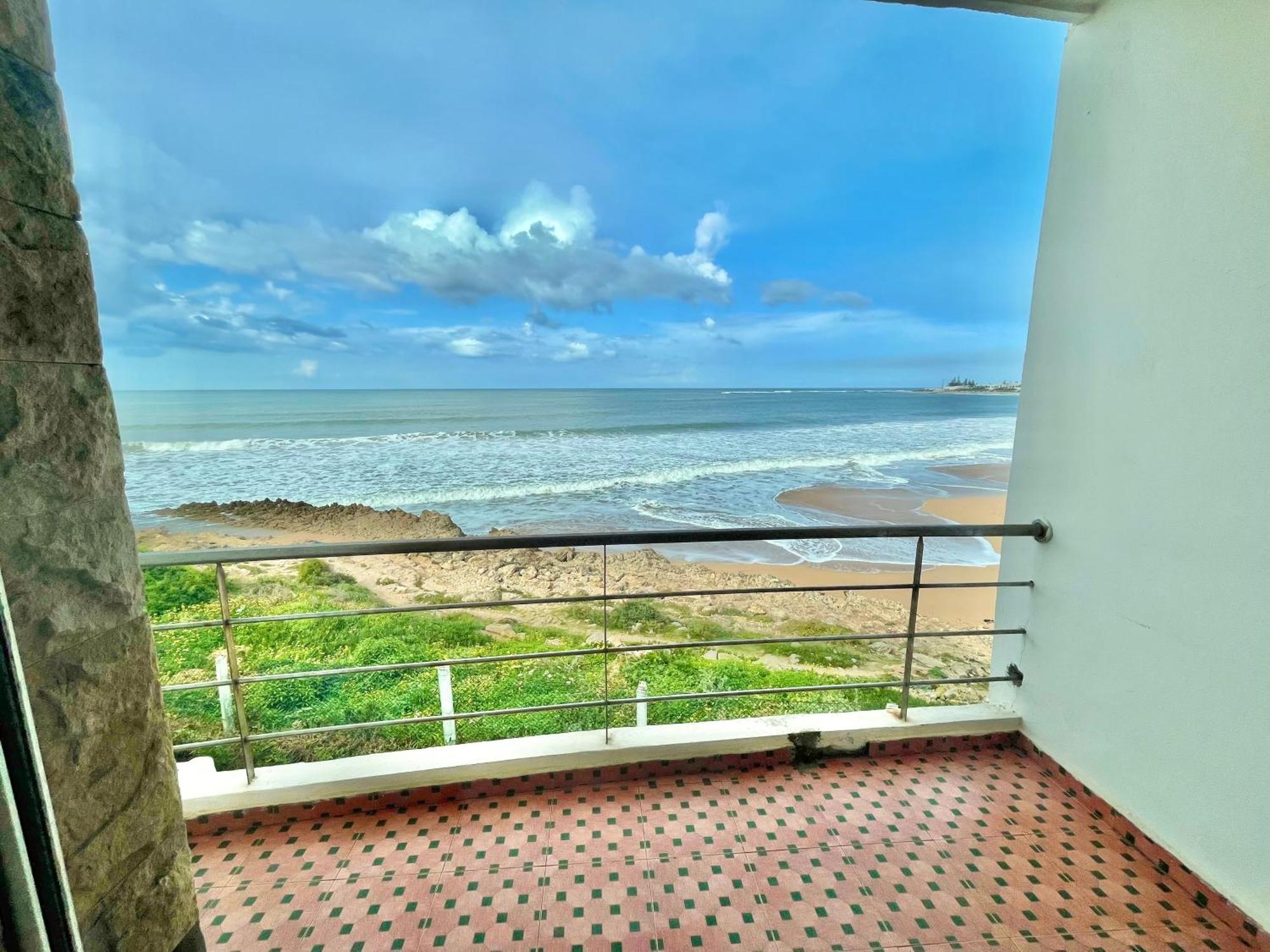 Splendid Beachfront Villa In Sidi Bouzid Beach With Pool Douar Ourlali Экстерьер фото