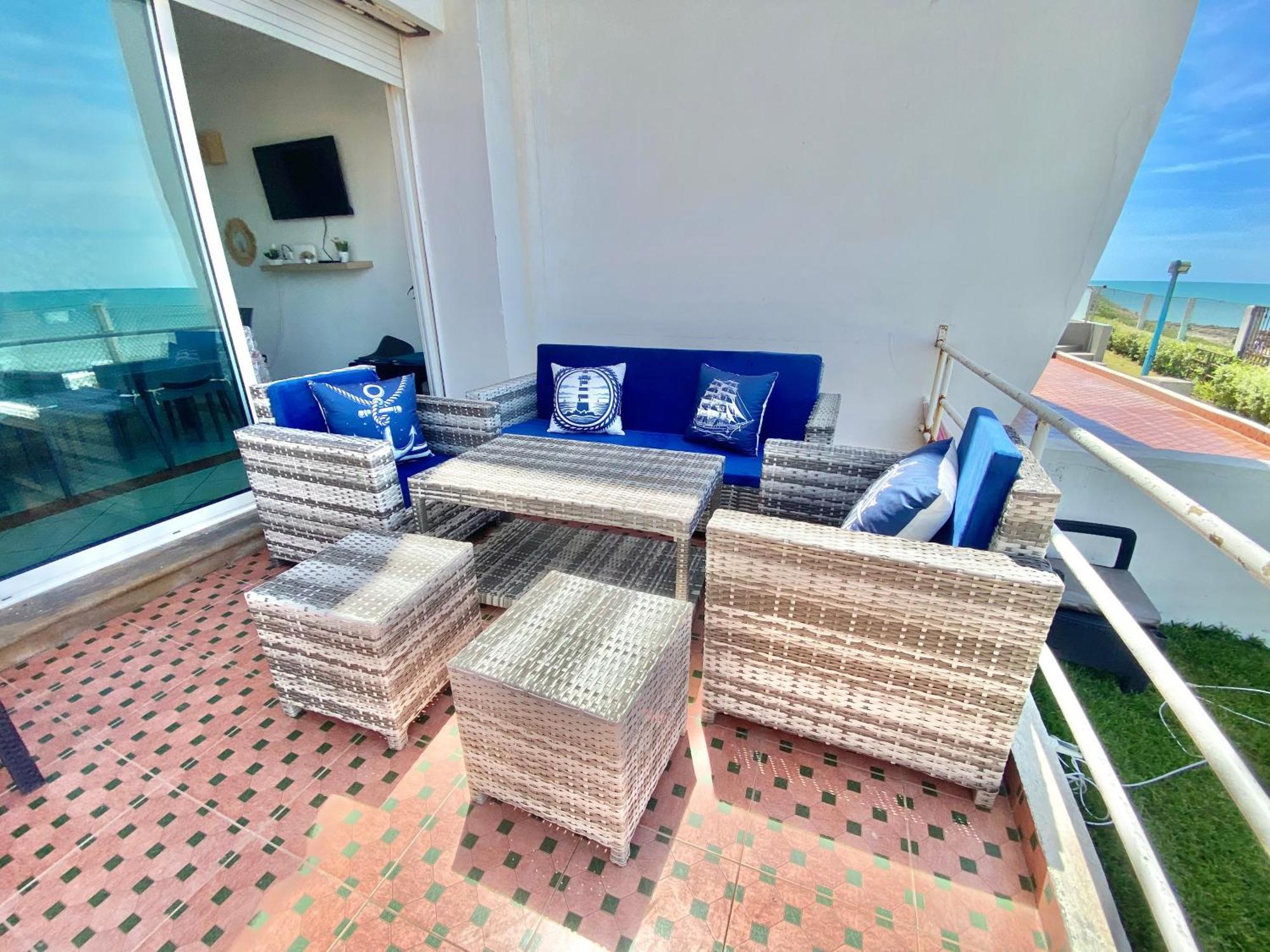 Splendid Beachfront Villa In Sidi Bouzid Beach With Pool Douar Ourlali Экстерьер фото